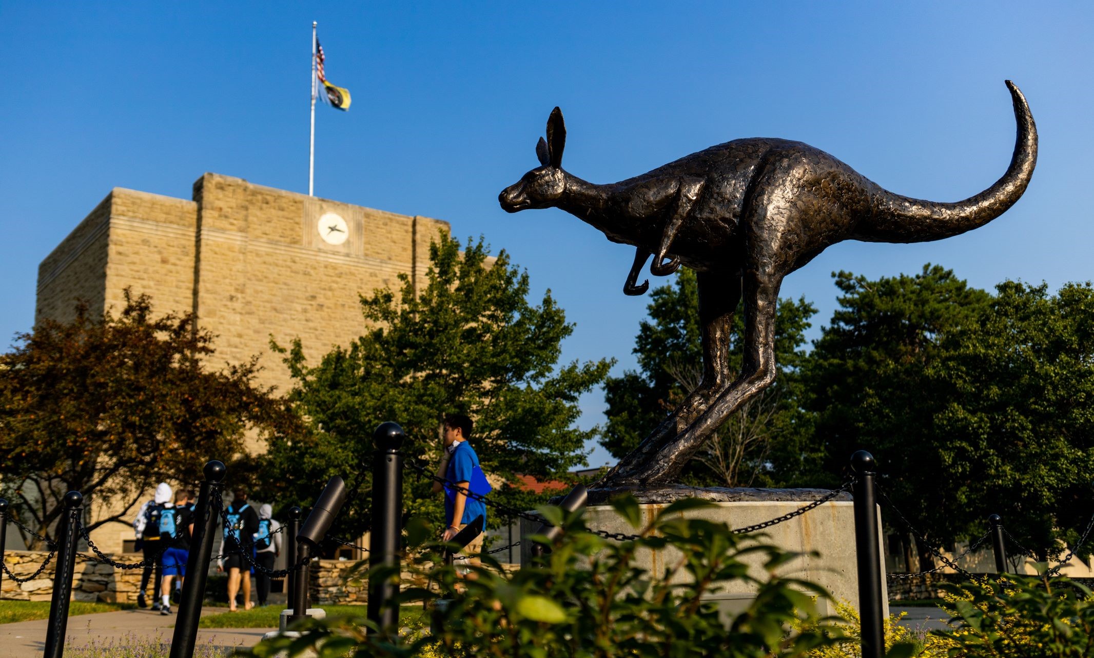 Large metal kangaroo statue in front of Miller Nichols Library