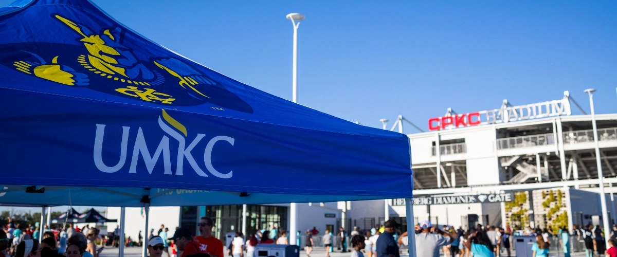 Blue 威尼斯人娱乐城 tent outside of the CPKC stadium